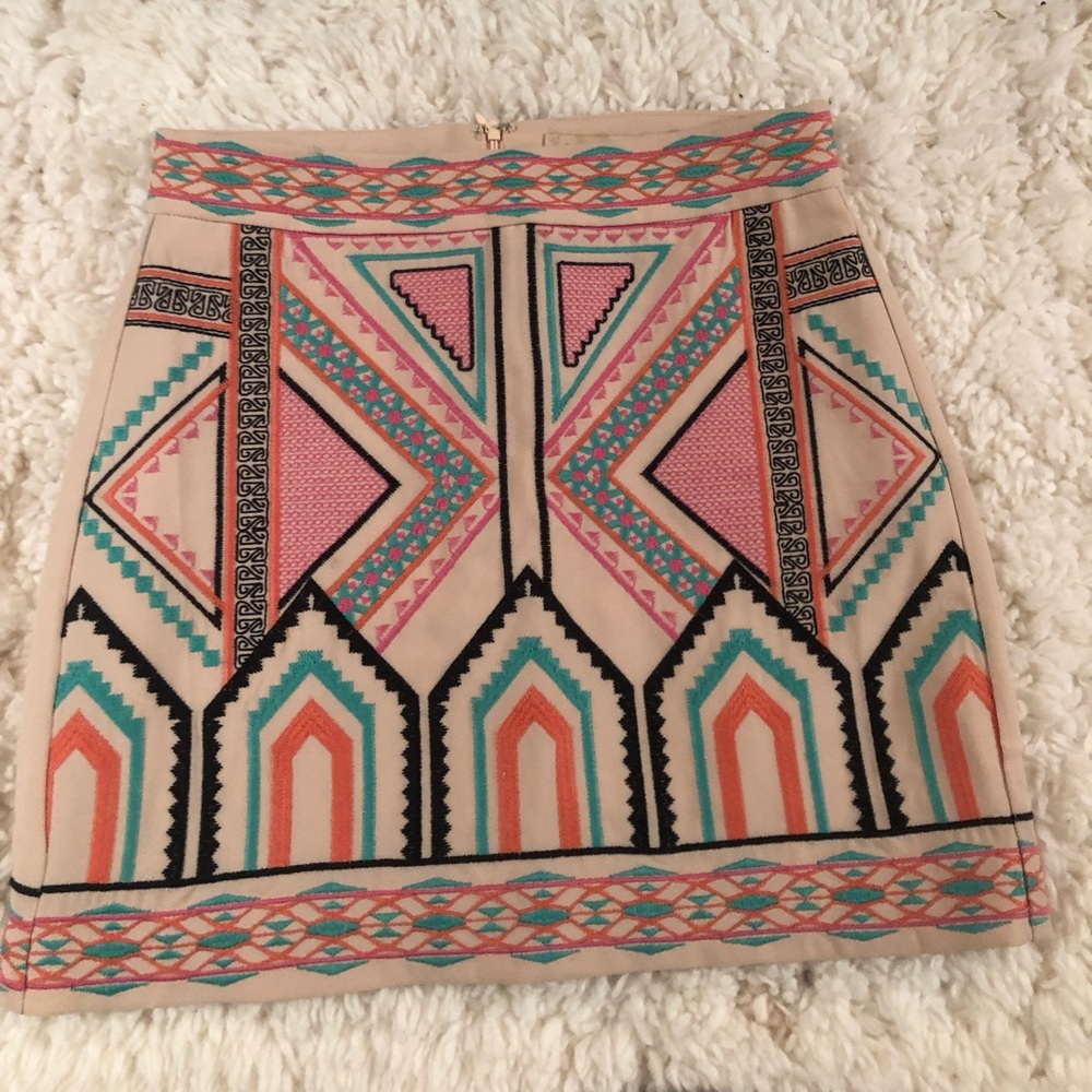 South moon under skirt